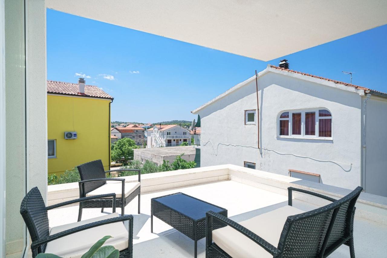 Vila Regina Apartment Regina With Swimming Pool Jezera Exterior foto