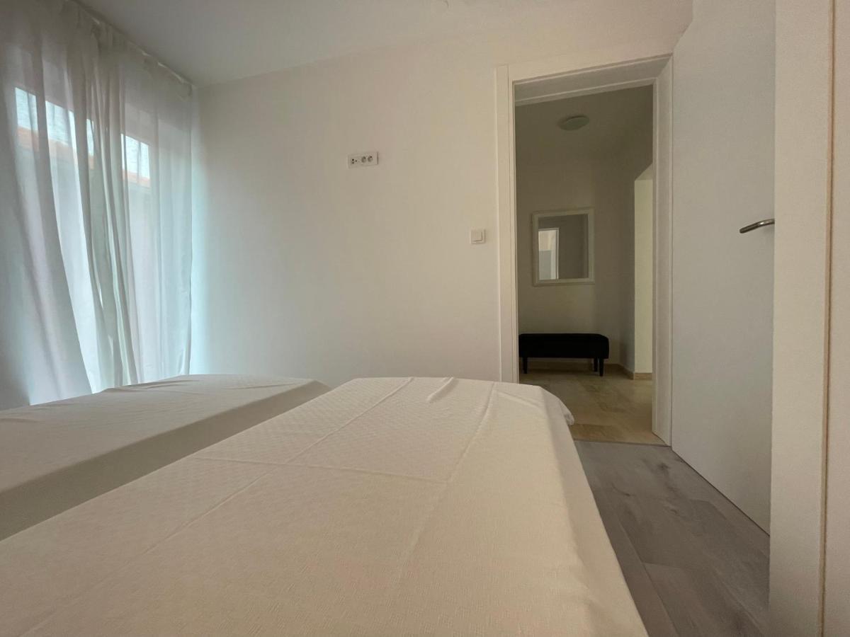 Vila Regina Apartment Regina With Swimming Pool Jezera Exterior foto